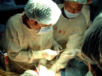 在海拔最高的高原开展的肝脏移植手术取得成功